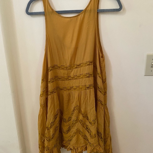INTIMATELY FREE PEOPLE ELEGANT BOHO MUSTARD LACE SLEEVELESS BLUE POLKA DOT DRESS - Picture 6 of 8
